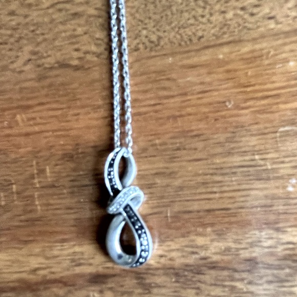 Black and clear diamond infinity necklace - Picture 3 of 3